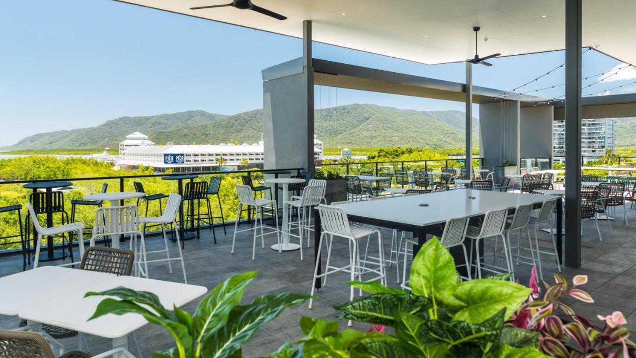 Oaks Cairns Hotel Екстериор снимка
