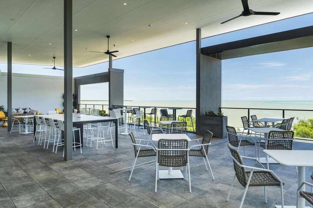 Oaks Cairns Hotel Ресторант снимка